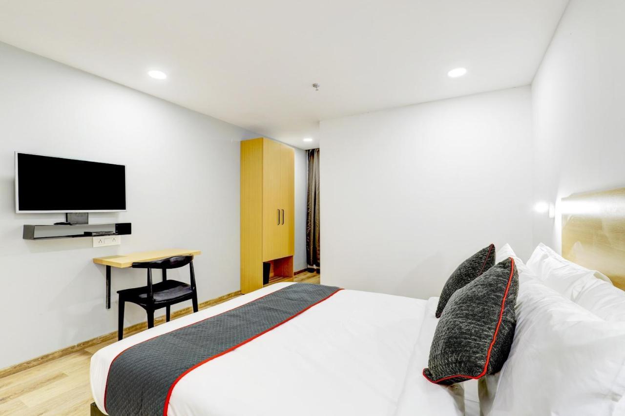 Super Townhouse Rajyash Rise Hotel Sarkhej ภายนอก รูปภาพ